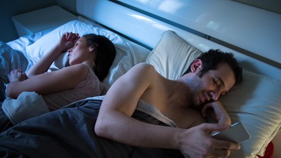 Mengapa Selingkuh Terjadi: Apa Faktor Penyebabnya