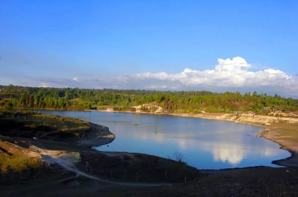Danau Sidihoni: Pesona Danau Di Pulau Samosir Tersembunyi